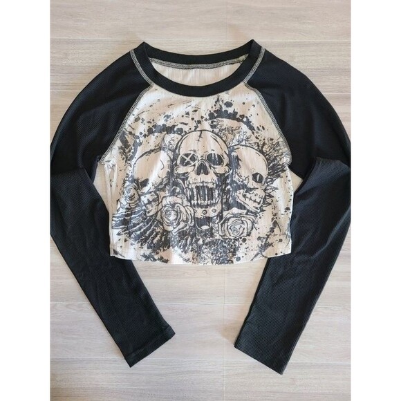 Romwe Skull Graphic Cropped Long Sleeve Top Size S Gothic Punk Style - Picture 3 of 7